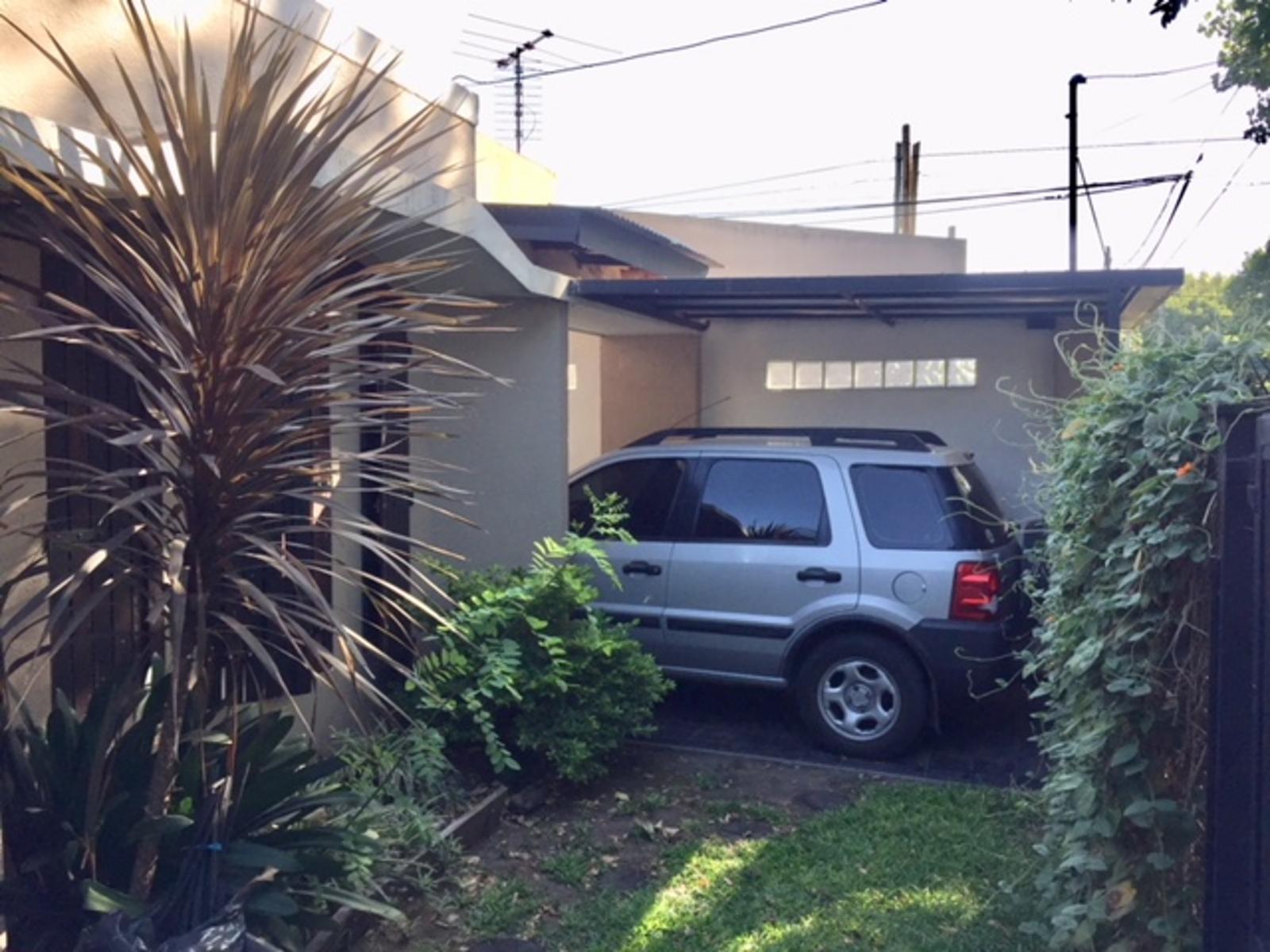 CASA EN UNA PLANTA DE 4 DORMITORIOS EN JOSE MARMOL