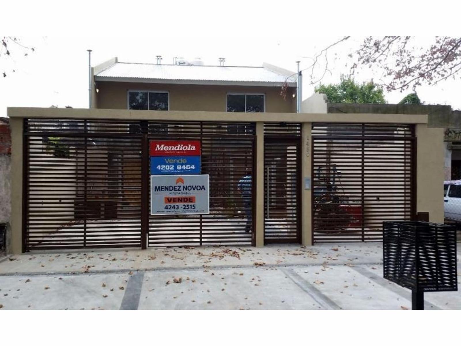 DUPLEX DE 2 AMB CON JARDIN Y COCHERA APTO CREDITO