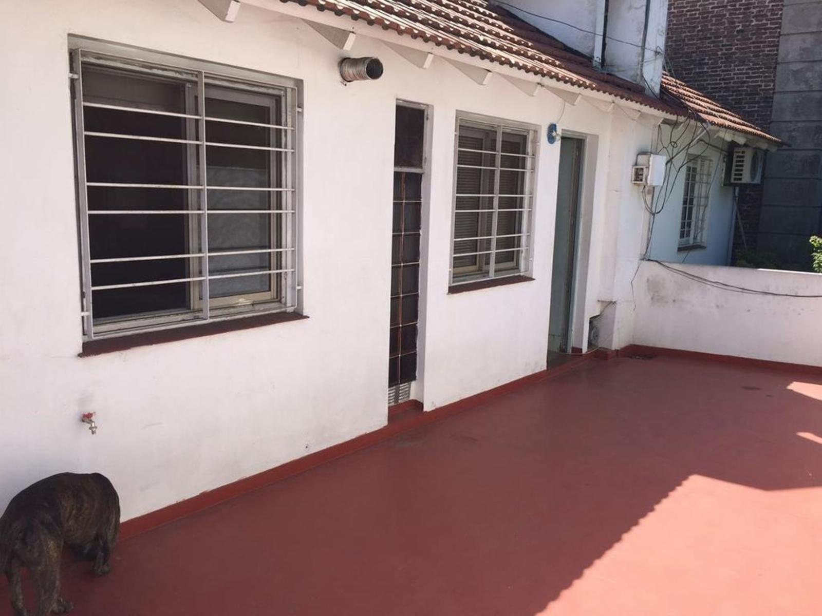 EXCELENTE CHALET DE 5 AMB SOBRE H YRIGOYEN — foto 9