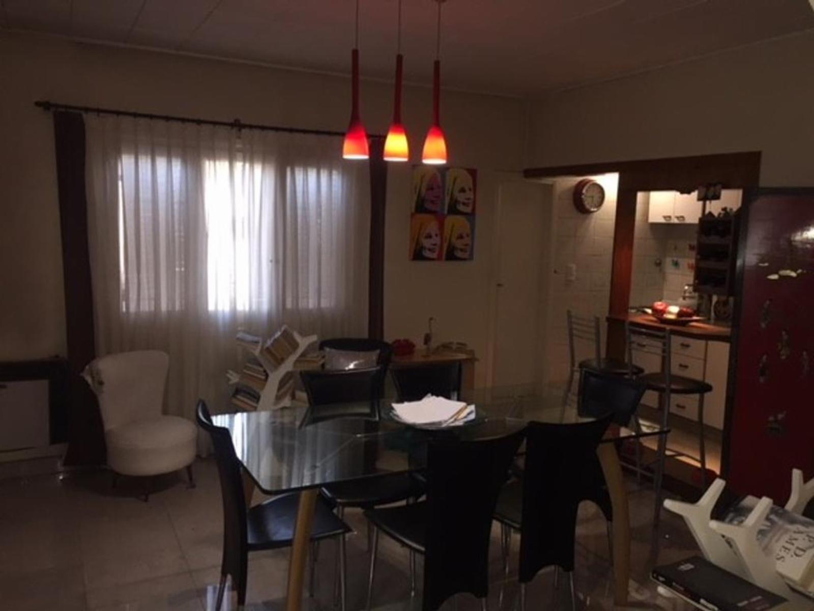 CASA MULTIFAMILIAR EN LANUS OESTE