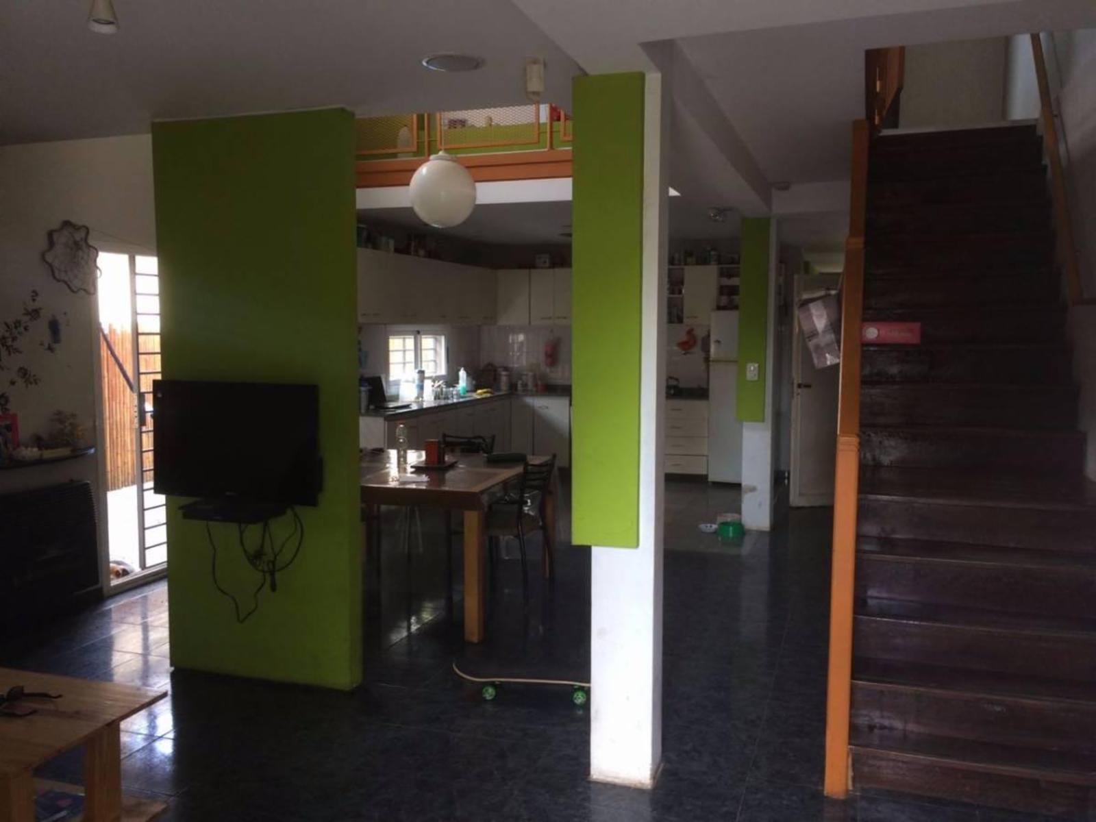 INTERESANTE PROPIEDAD DE 5 AMB — foto 3