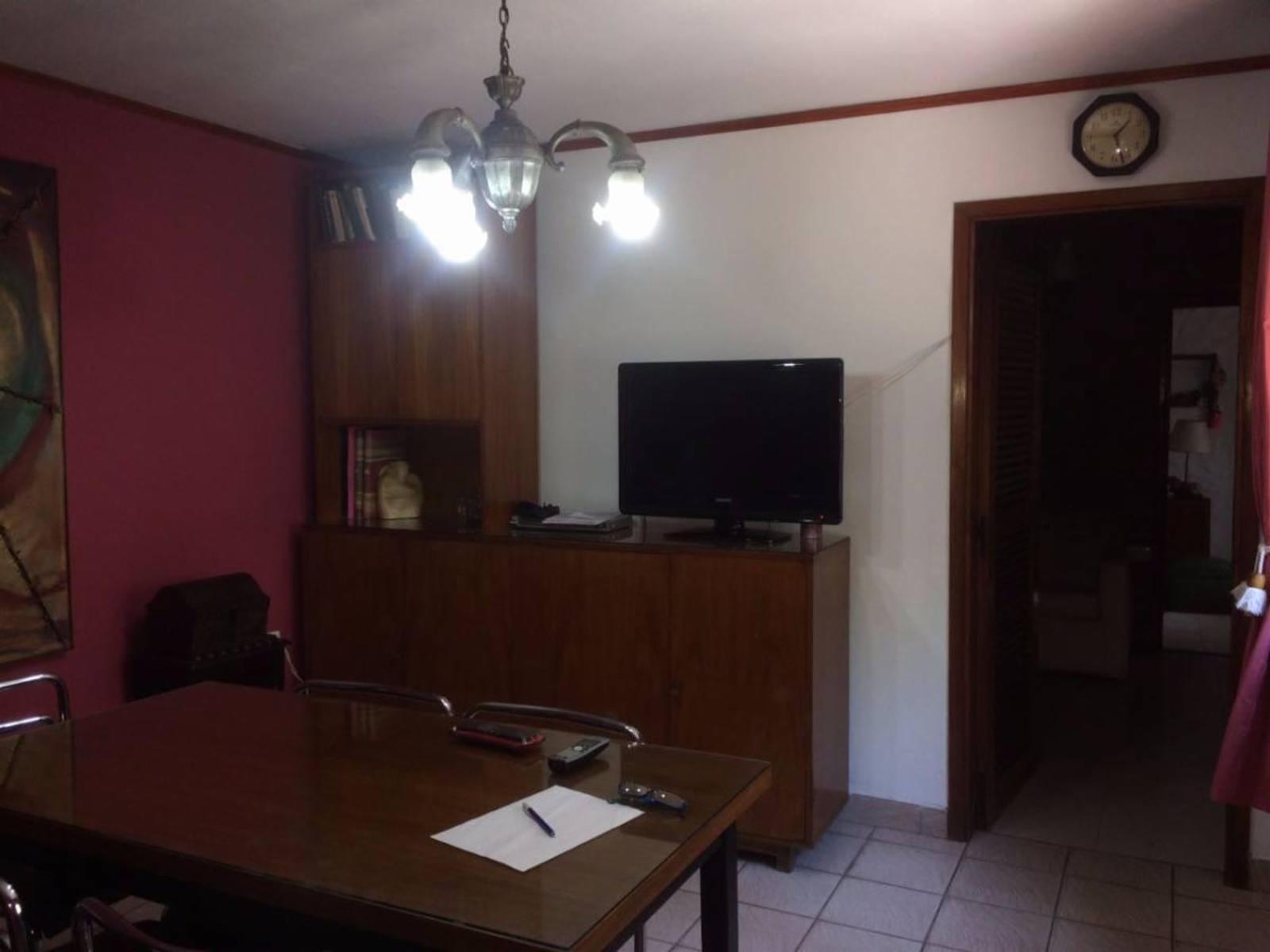 CASA DE 4 AMB. CON LOCAL AL FRENTE — foto 5
