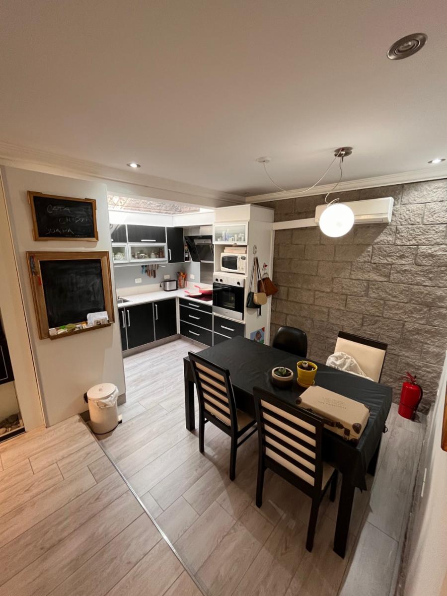 MUY LINDO CHALET FAMILIAR O MULTIFAMILAR SOBRE DOS LOTES — foto 5