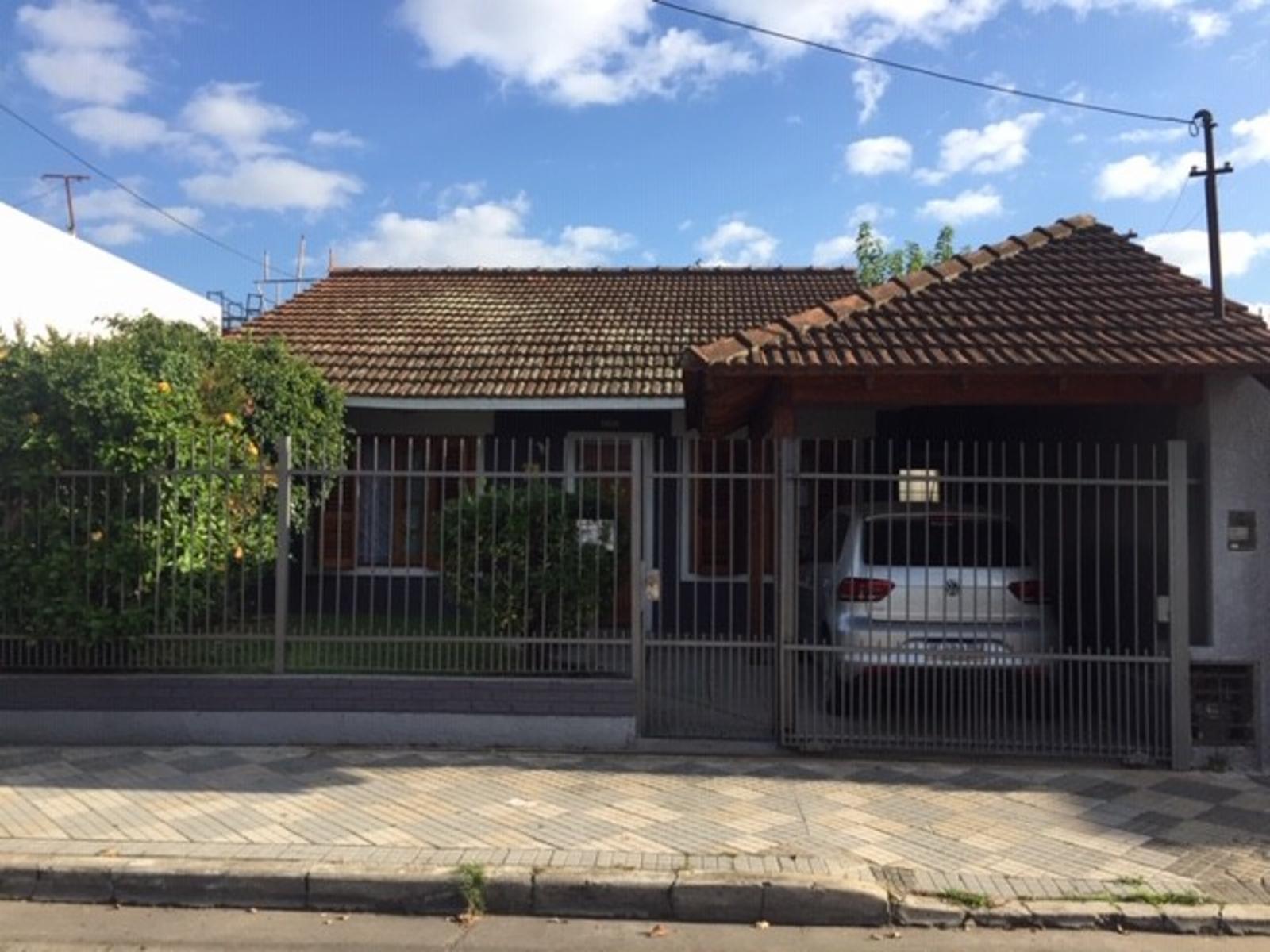 IMPECABLE CASA DE 3 AMB