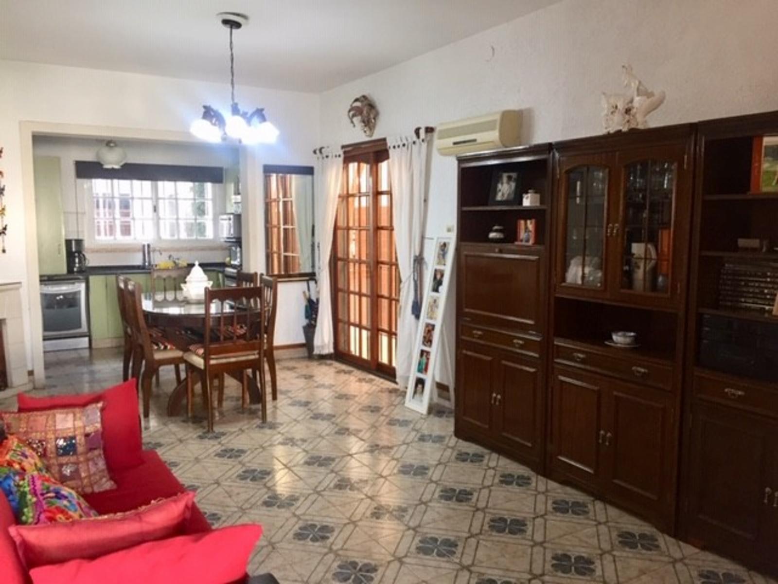 IMPECABLE CASA DE 3 AMB — foto 5