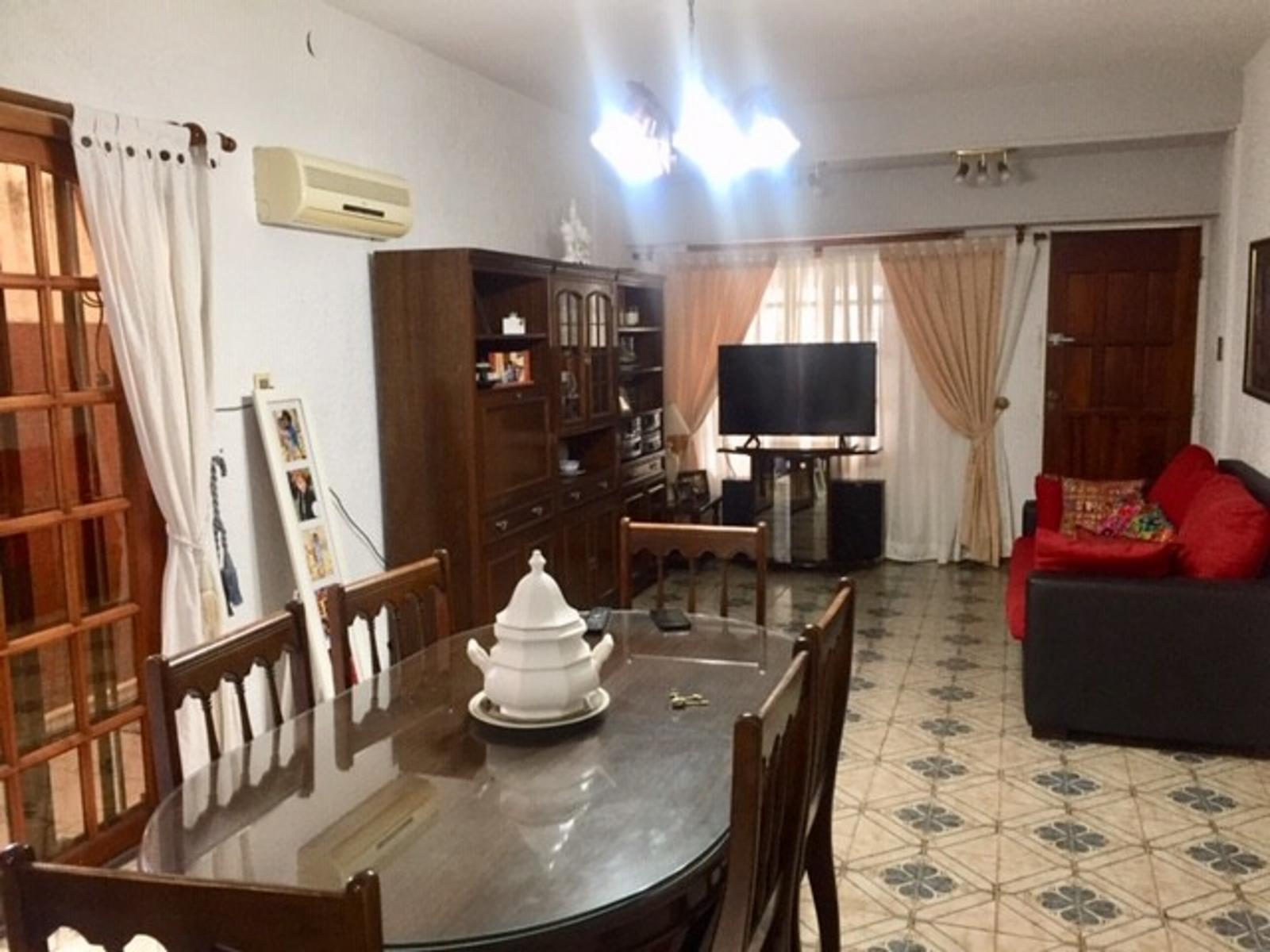 IMPECABLE CASA DE 3 AMB — foto 7