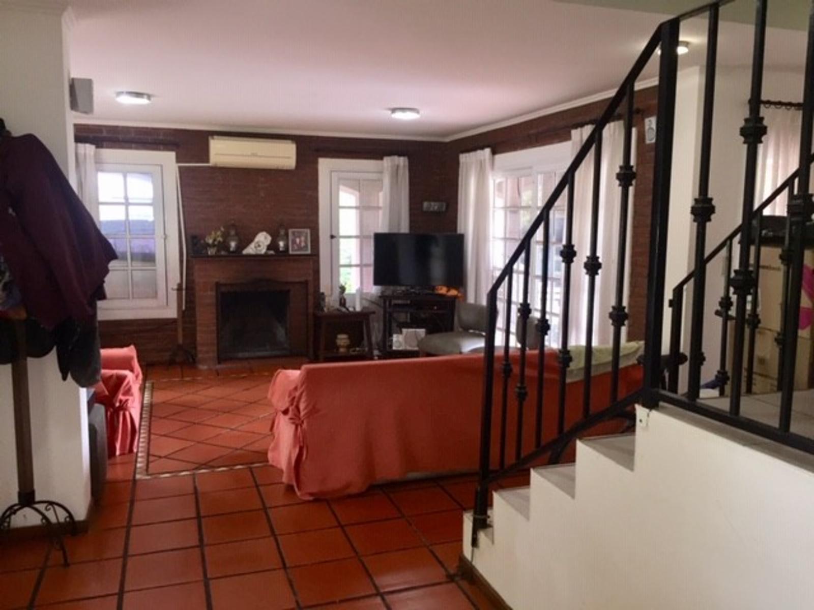 GRAN OPORTUNIDAD IMPORTANTE CHALET DE 5 AMB — foto 4
