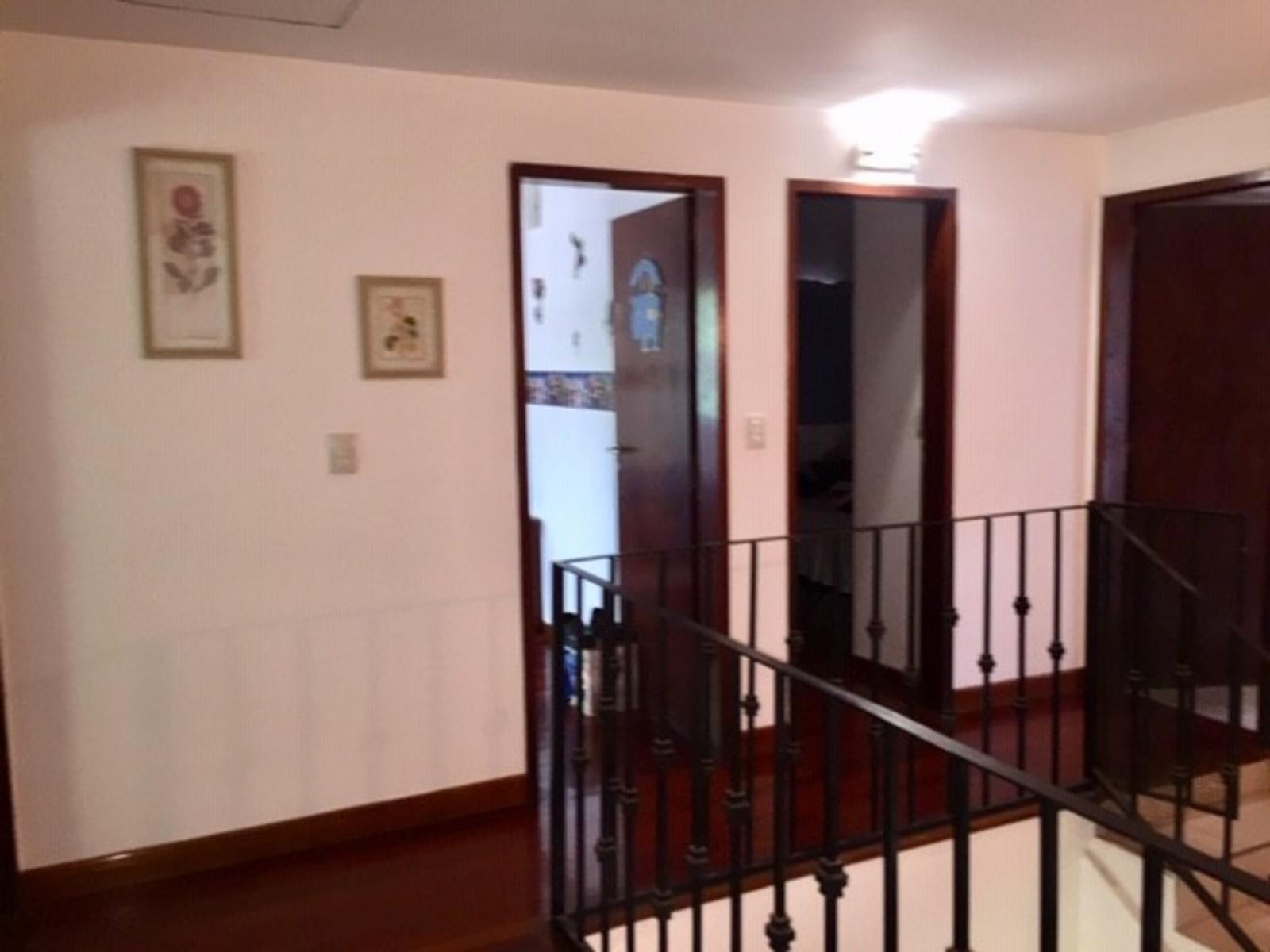 GRAN OPORTUNIDAD IMPORTANTE CHALET DE 5 AMB — foto 10