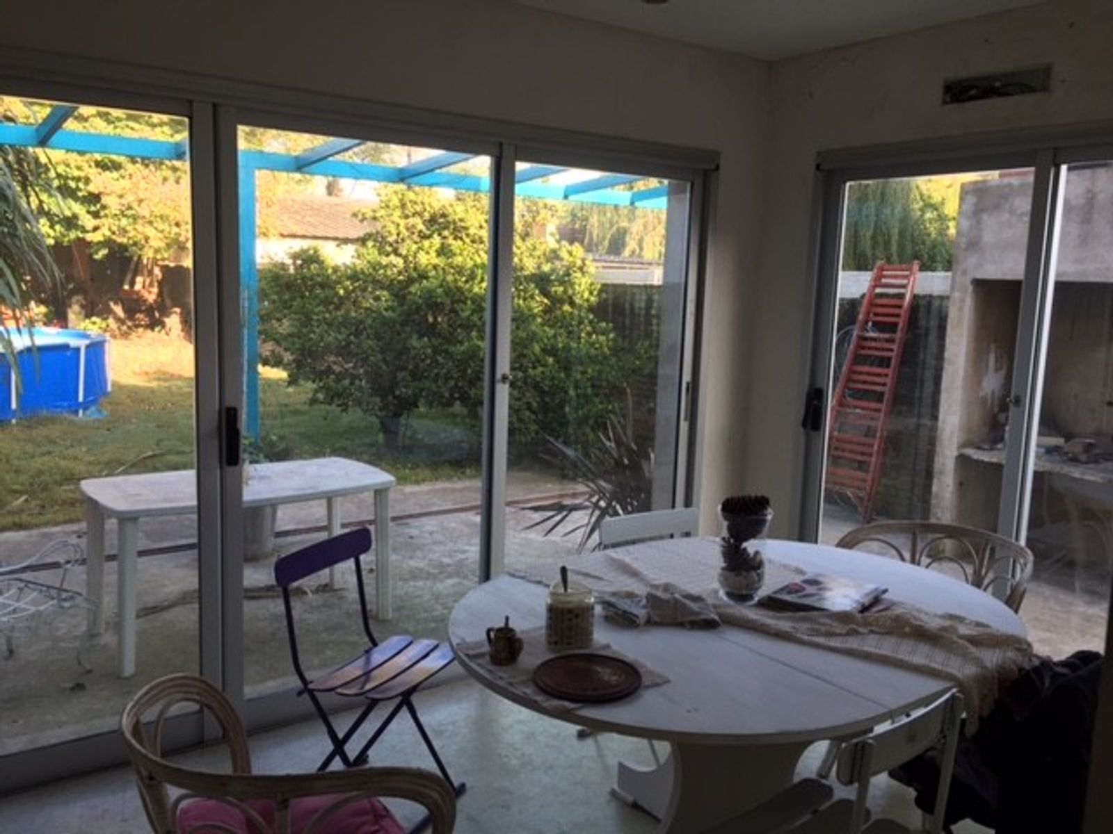 INTERESANTE CASA A TERMINAR SOBRE LOTE DE 433MTS2 - 3