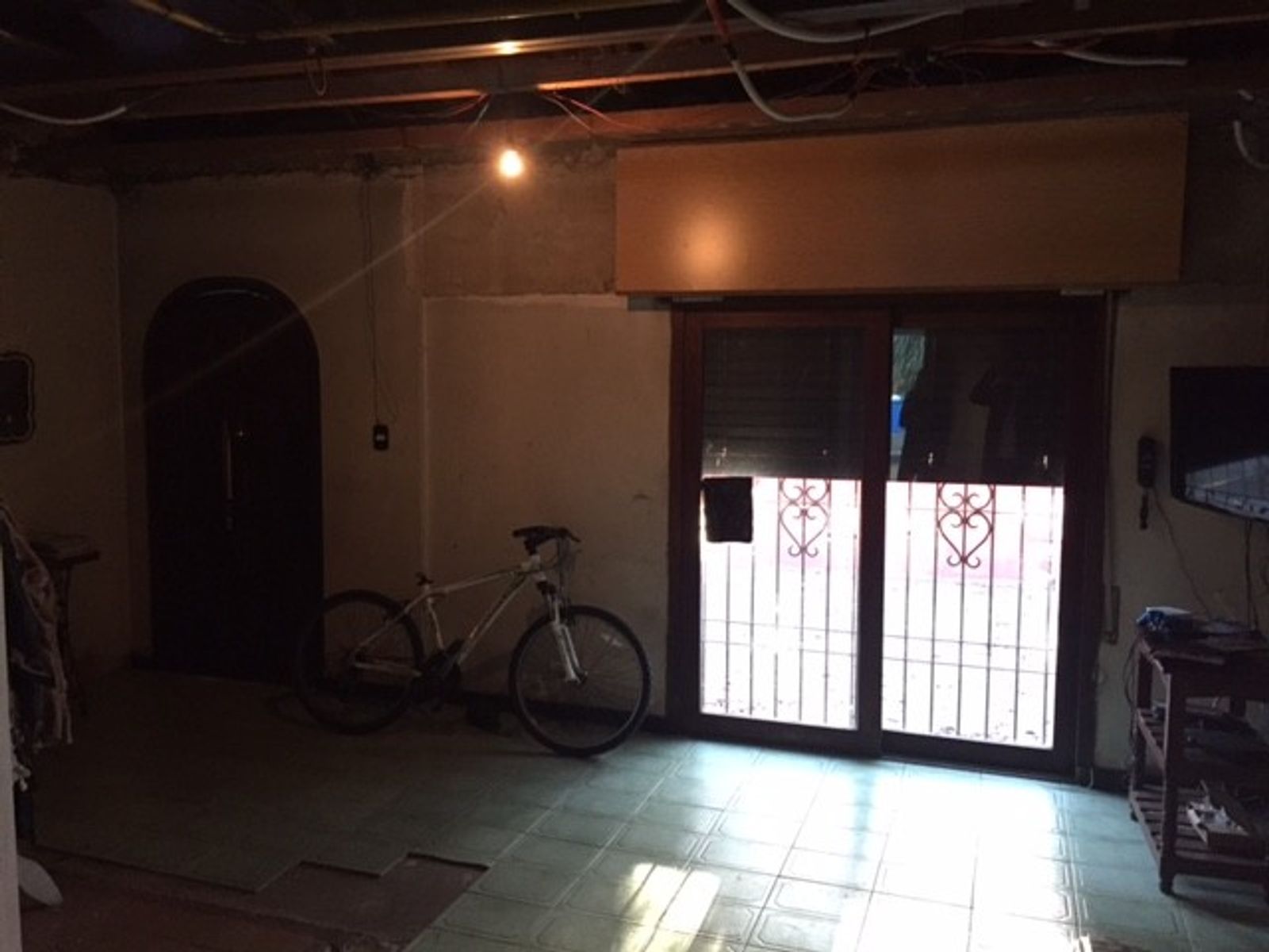 INTERESANTE CASA A TERMINAR SOBRE LOTE DE 433MTS2 - 5