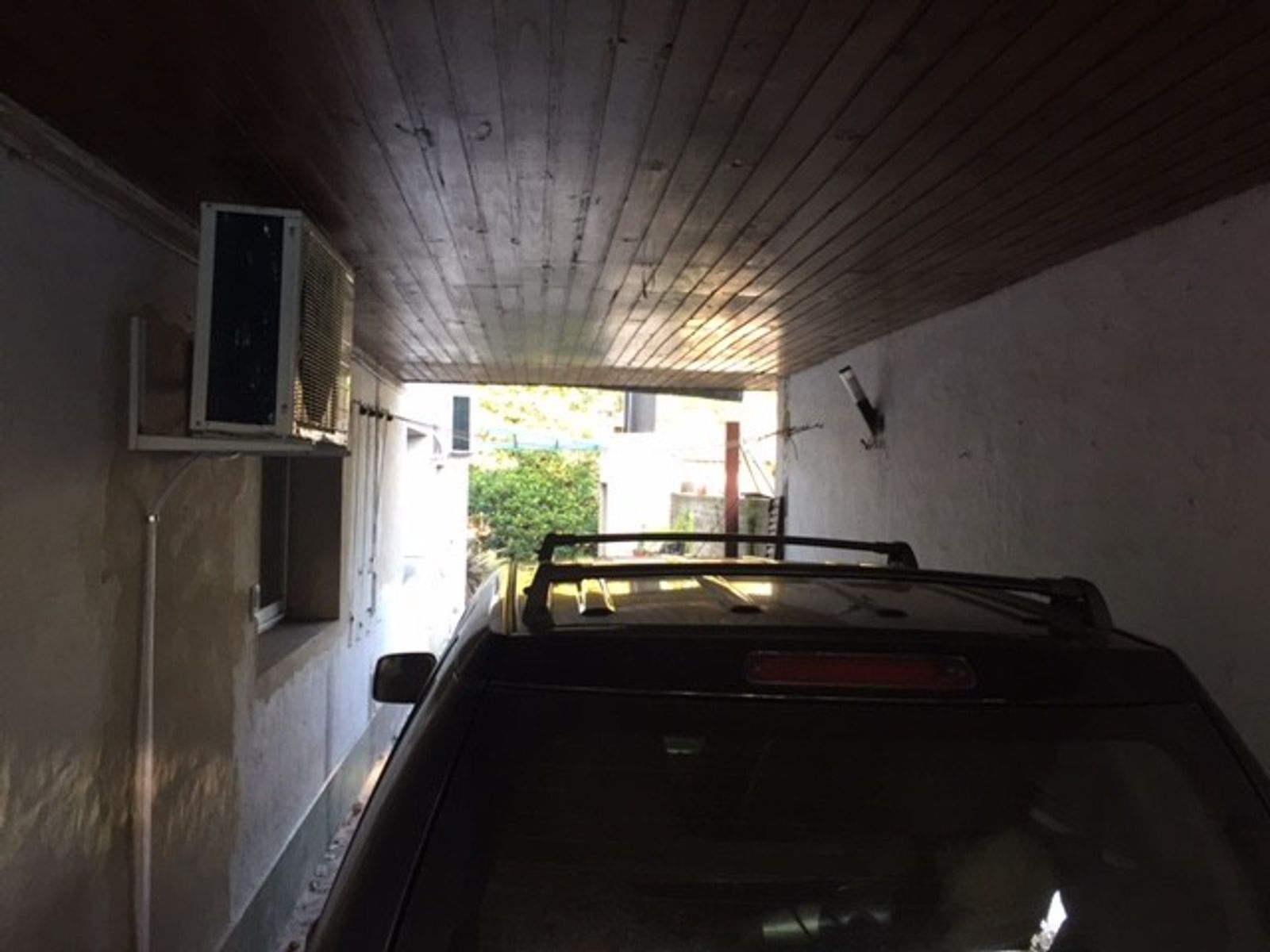 INTERESANTE CASA A TERMINAR SOBRE LOTE DE 433MTS2 - 11