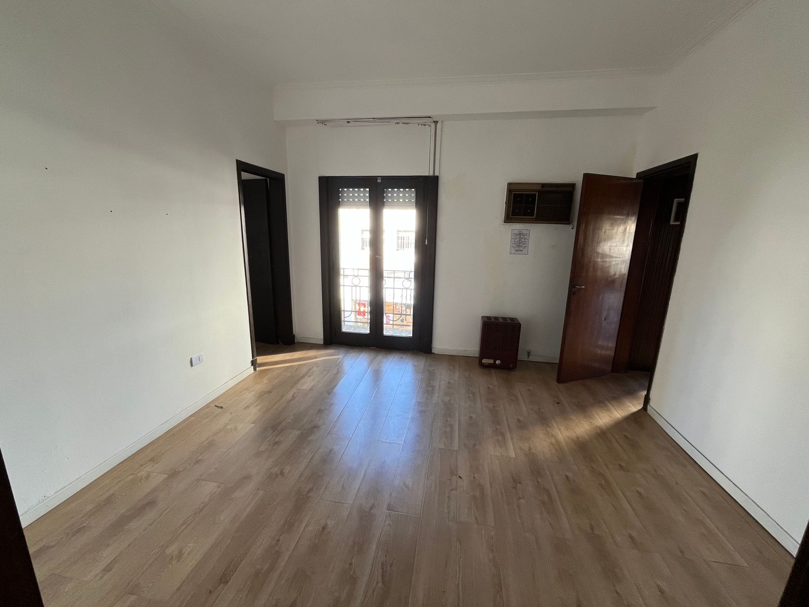 OFICINAS DE 4 AMB EN VENTA O ALQUILER - 13