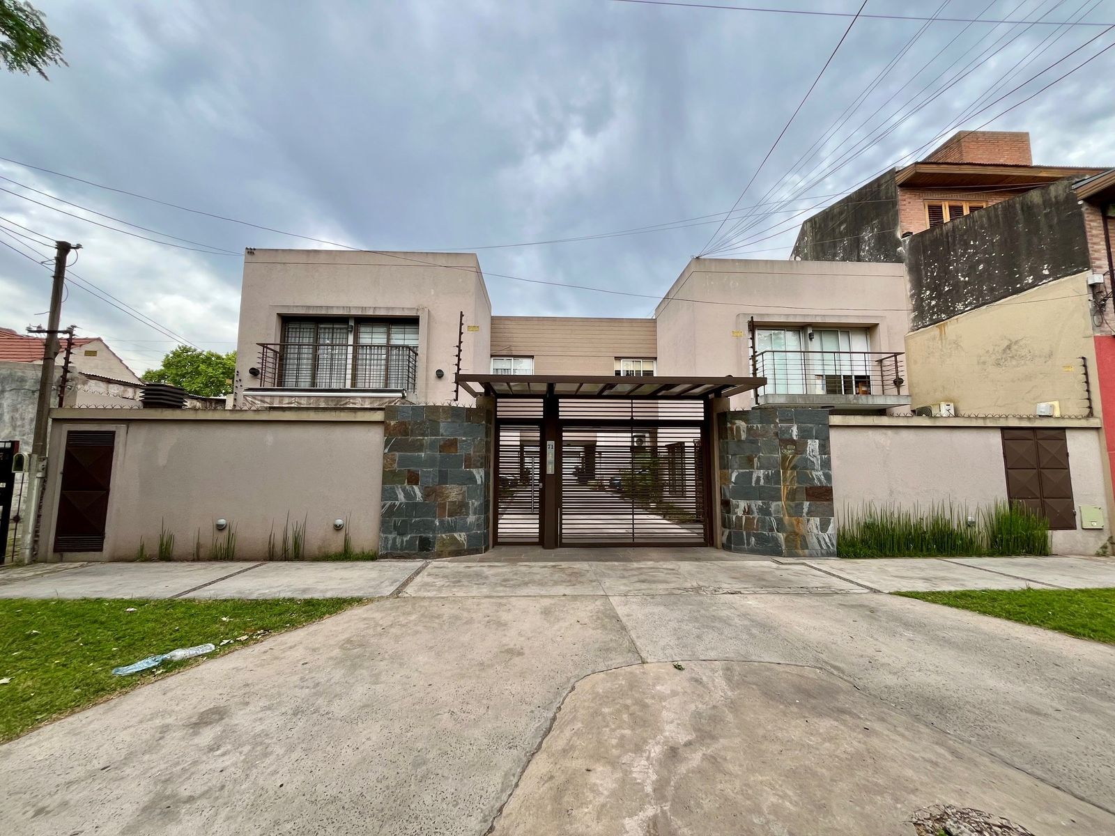 DUPLEX DE 3 AMB CON COCHERA