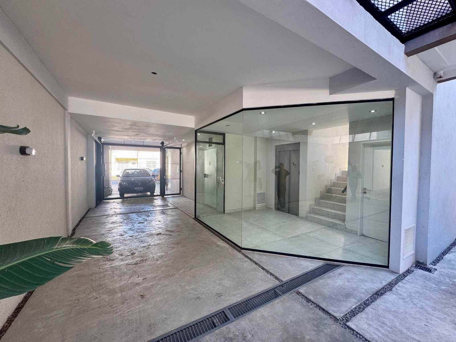 IMPECABLE MONOAMBIENTE A ESTRENAR EN BANFIELD - 11
