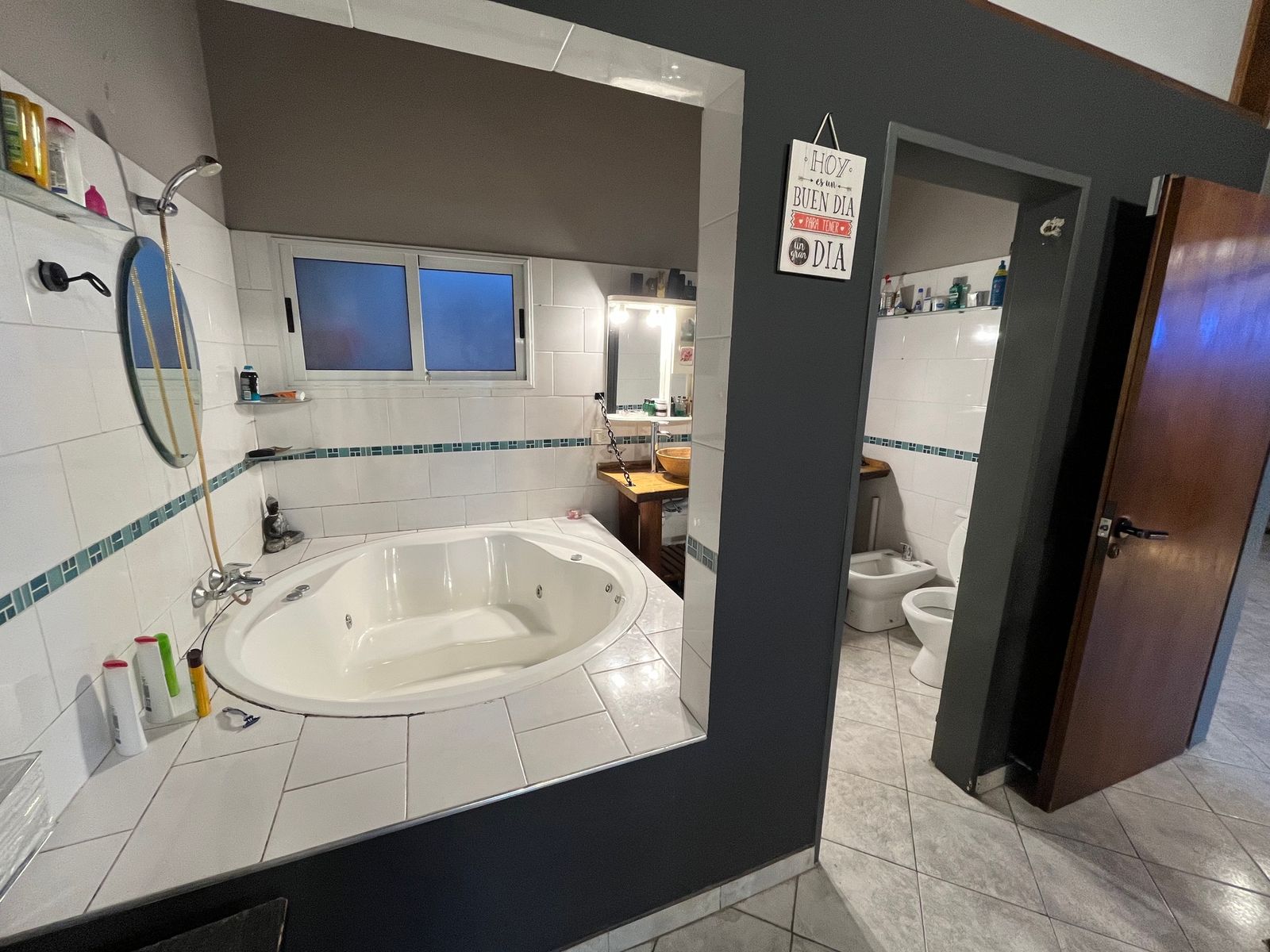 Casa Sobre Gran Lote en Una Planta con Pileta y Quincho - 13
