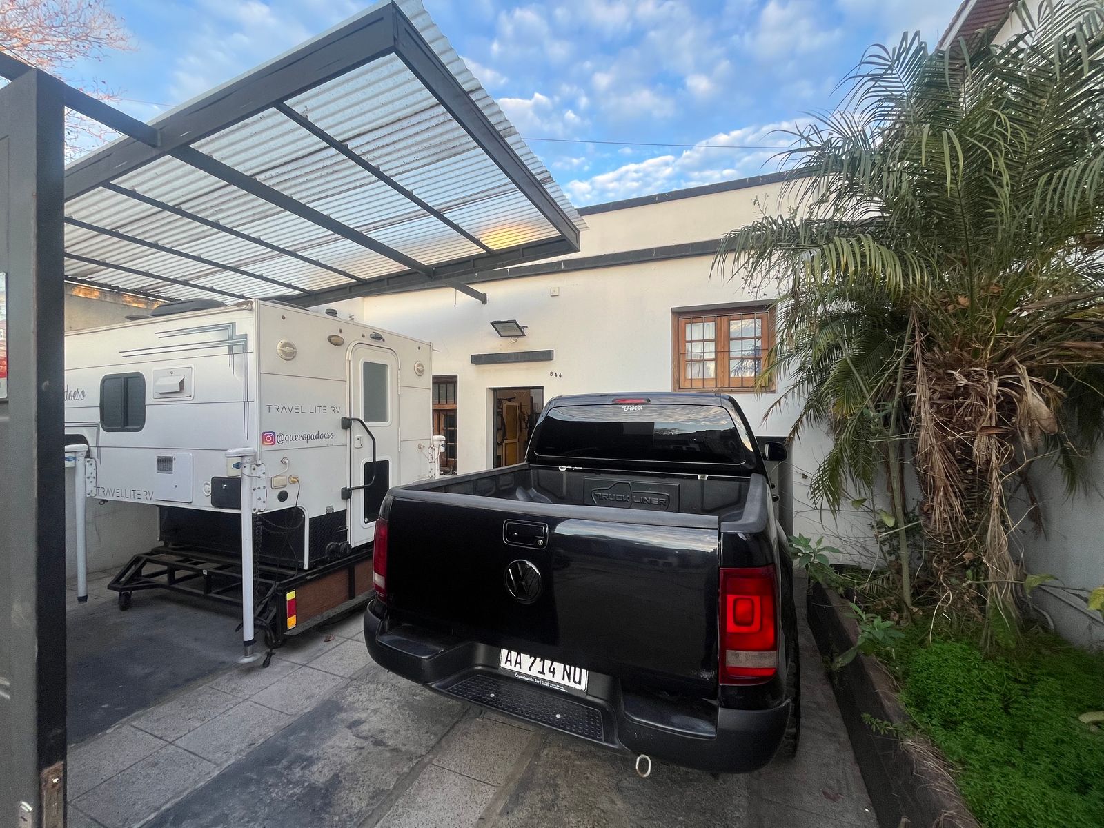 Casa Sobre Gran Lote en Una Planta con Pileta y Quincho - 23