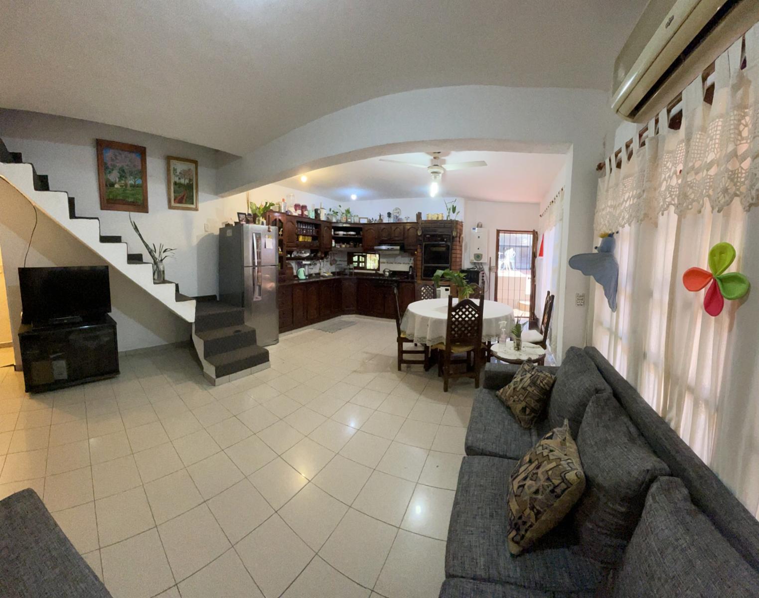 Linda Casa céntrica 4 dormit, gge,varios autos, patio, galería cerrada. Cerquita de la costa cont Santa Fe. — foto 5