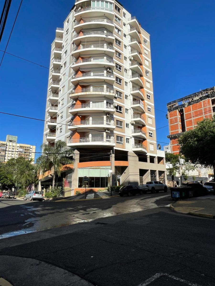 Departamento de categoria vista al rio