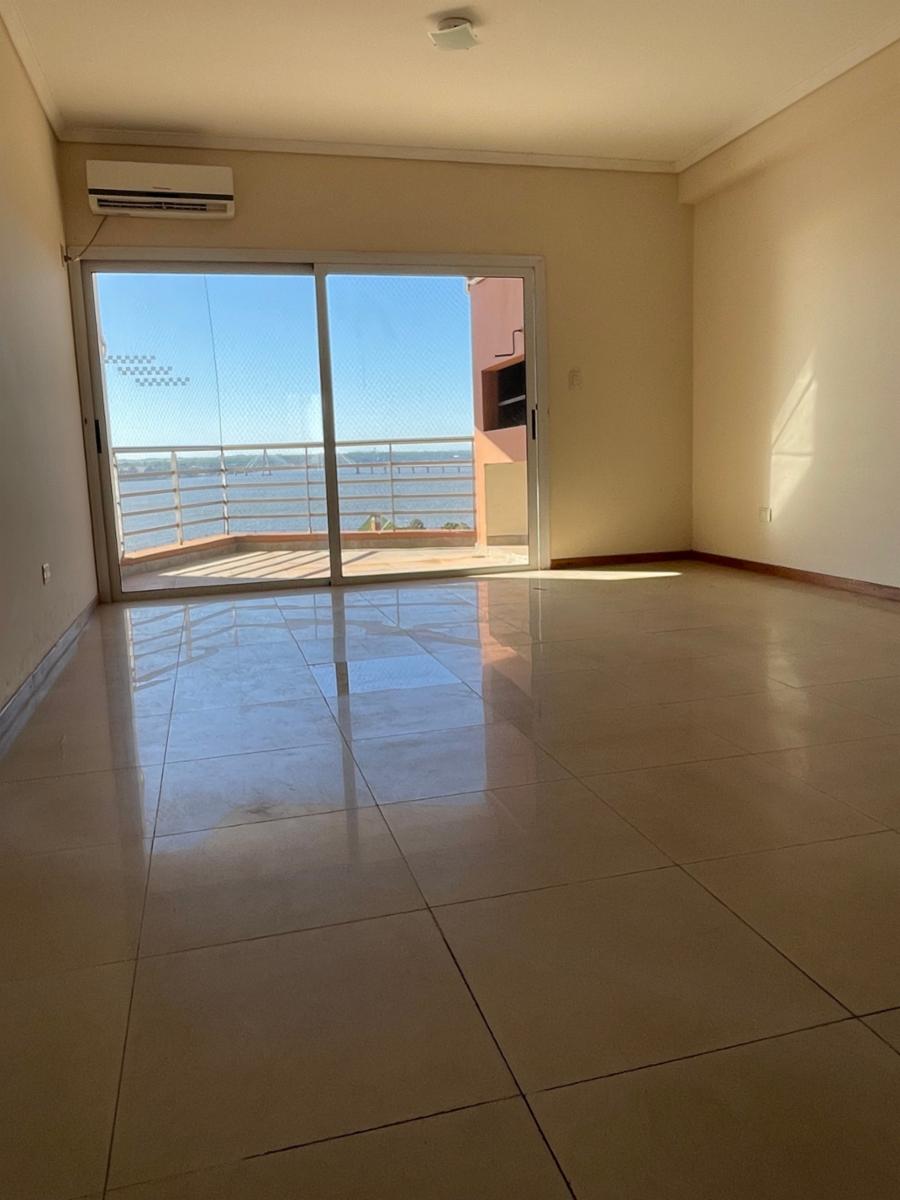 Departamento de categoria vista al rio — foto 6