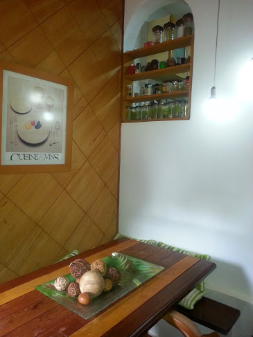 Lindísima casa Bo.Patoty en dos plantas, detalles de gran jerarquía.en mármol y espejos.-3 dormitorios, 2 baños — foto 8