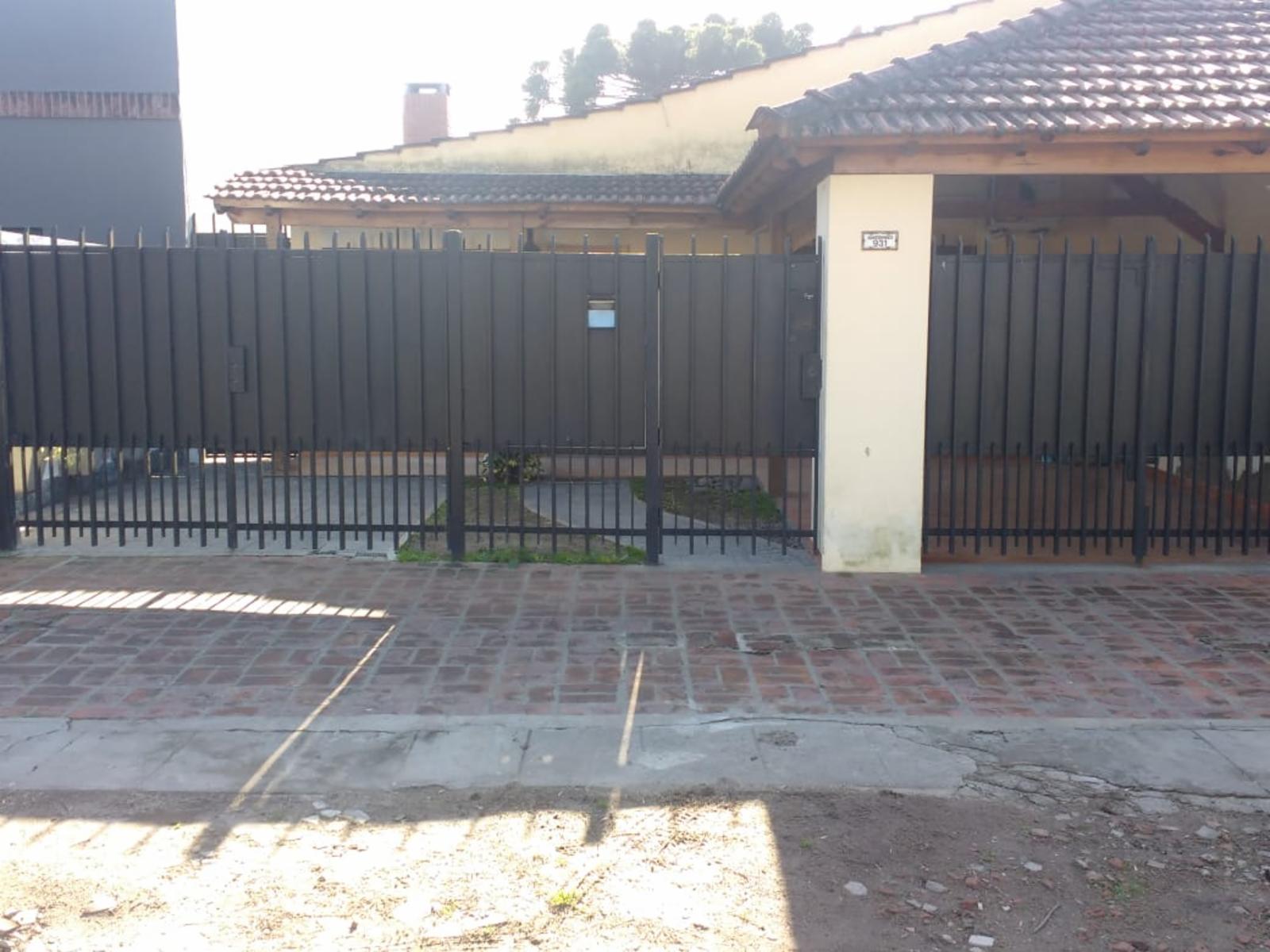 ¡EXCELENTE CHALET EN BELLA VISTA CENTRO CON PISCINA (APTO CRÃDITO)