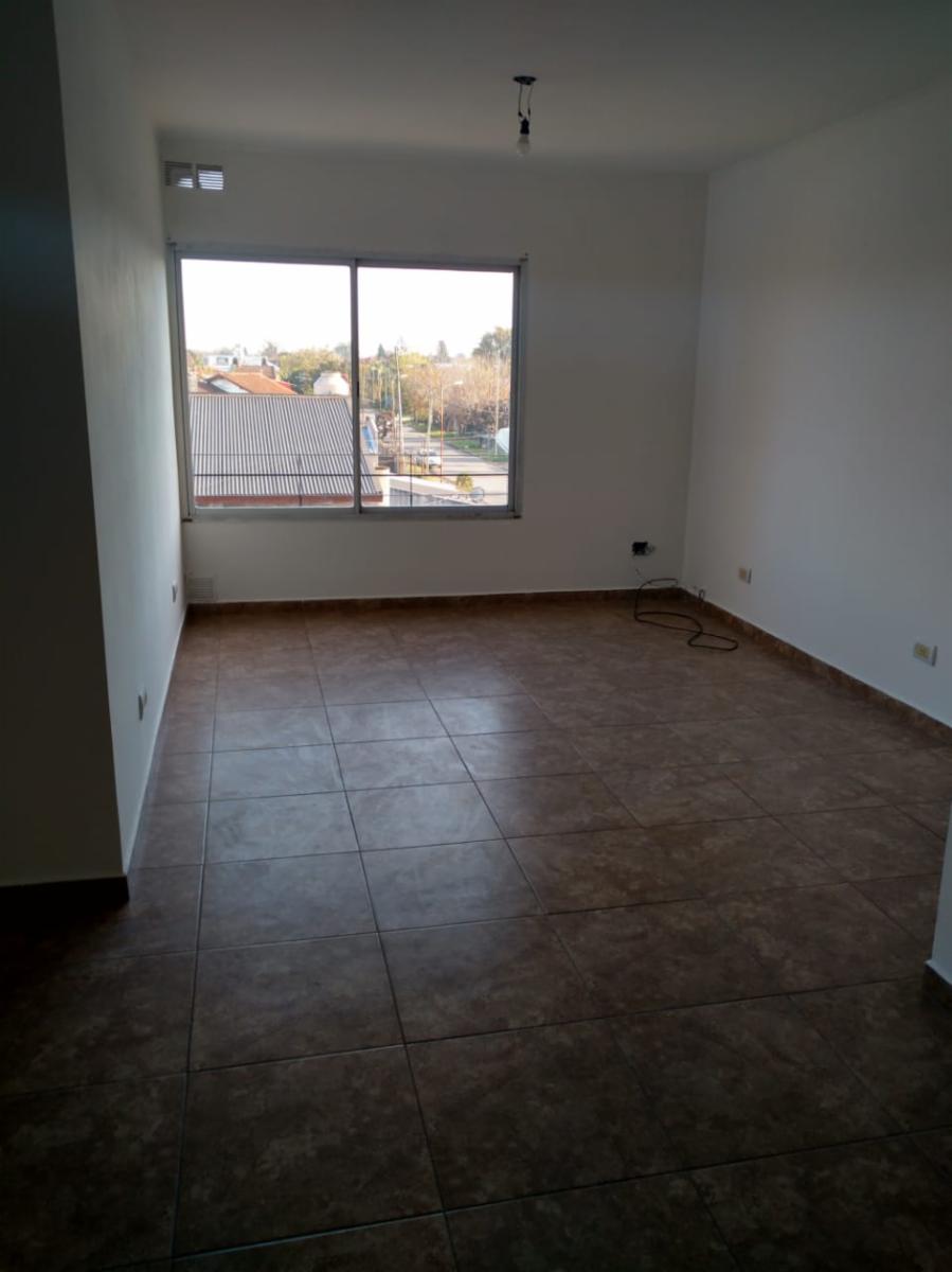 OPORTUNIDAD DEPARTAMENTO 2 AMBIENTES EN JOSÉ CLEMENTE PAZ - 3