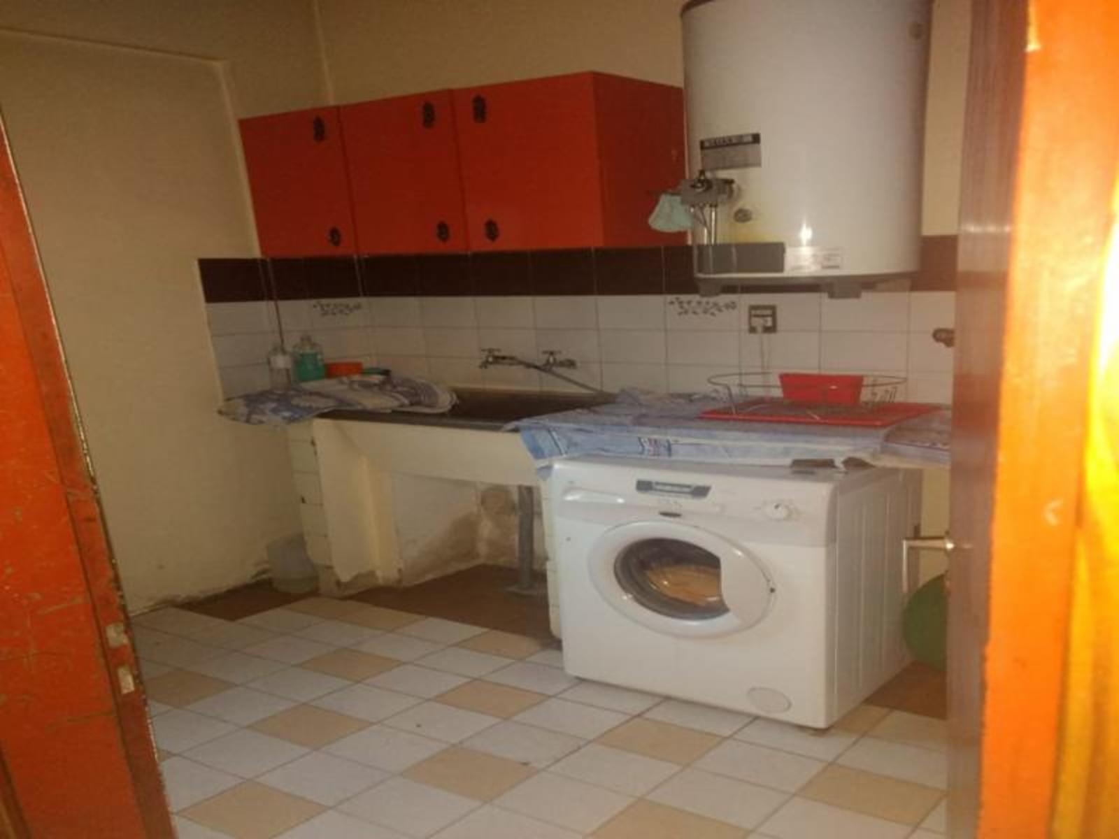EXCELENTE CASA A METROS DE LA ESTACIÓN DE SAN MIGUEL (APTO CREDITO) — foto 5
