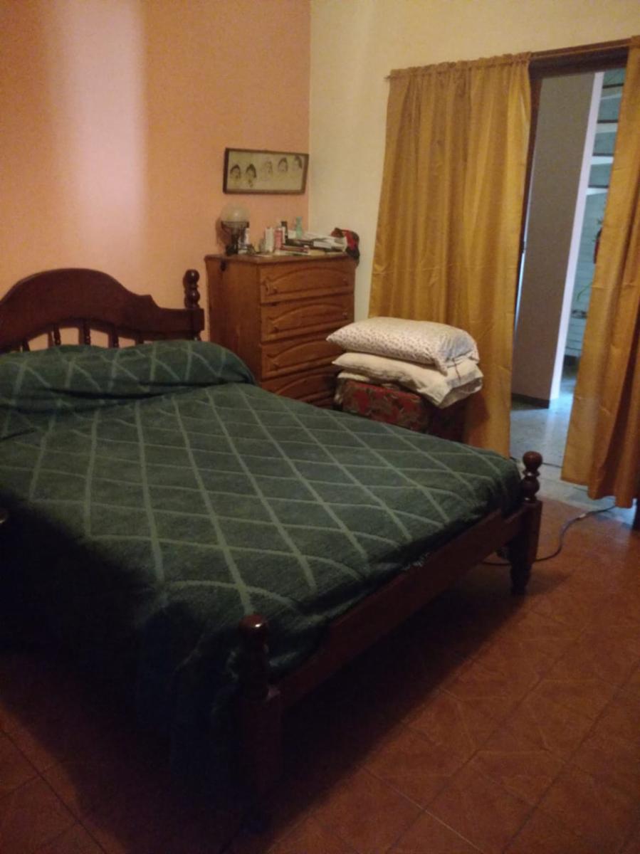HERMOSO CHALET A METROS DE SARGENTO CABRAL — foto 4