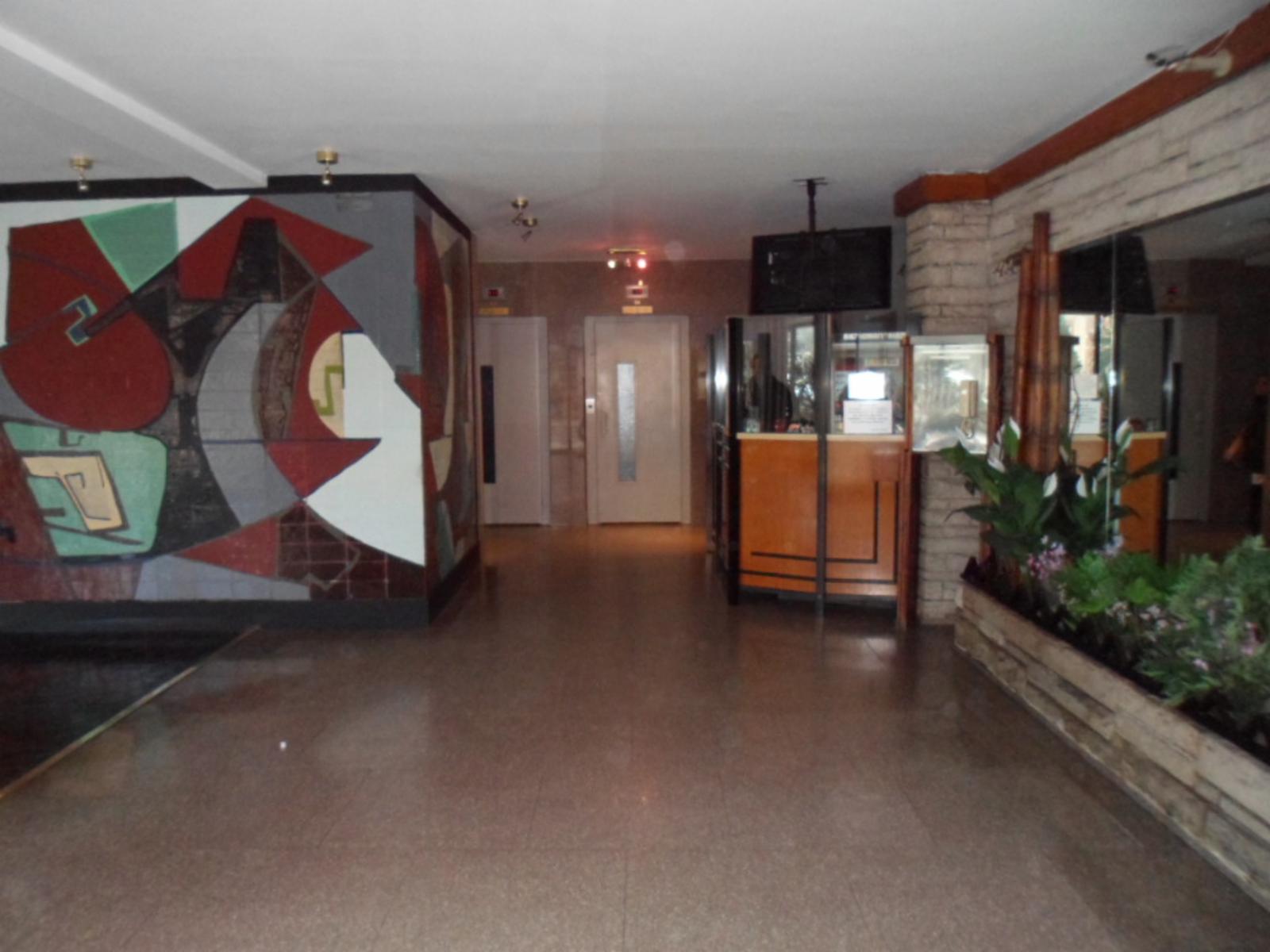 Departamento de 2 ambientes, se vende con muebles. Luminoso. — foto 2