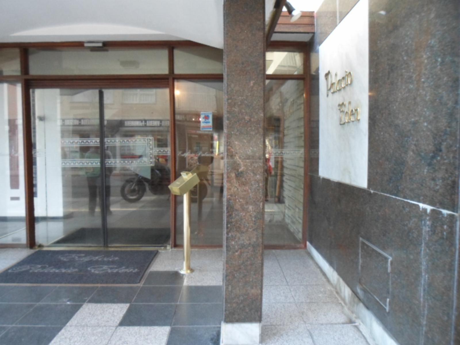 Departamento de 2 ambientes, se vende con muebles. Luminoso. — foto 6