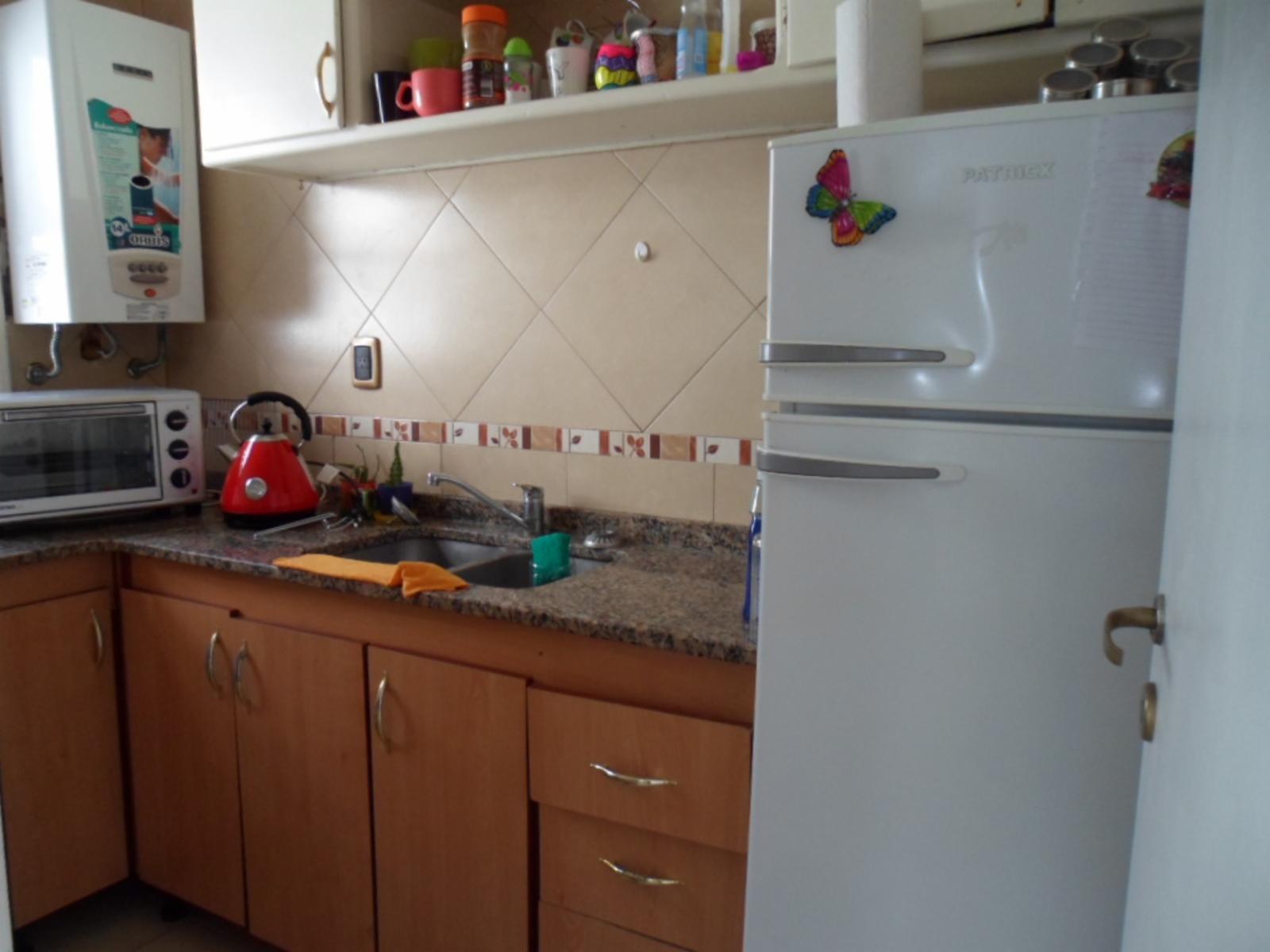 Departamento de 2 ambientes, se vende con muebles. Luminoso. — foto 14