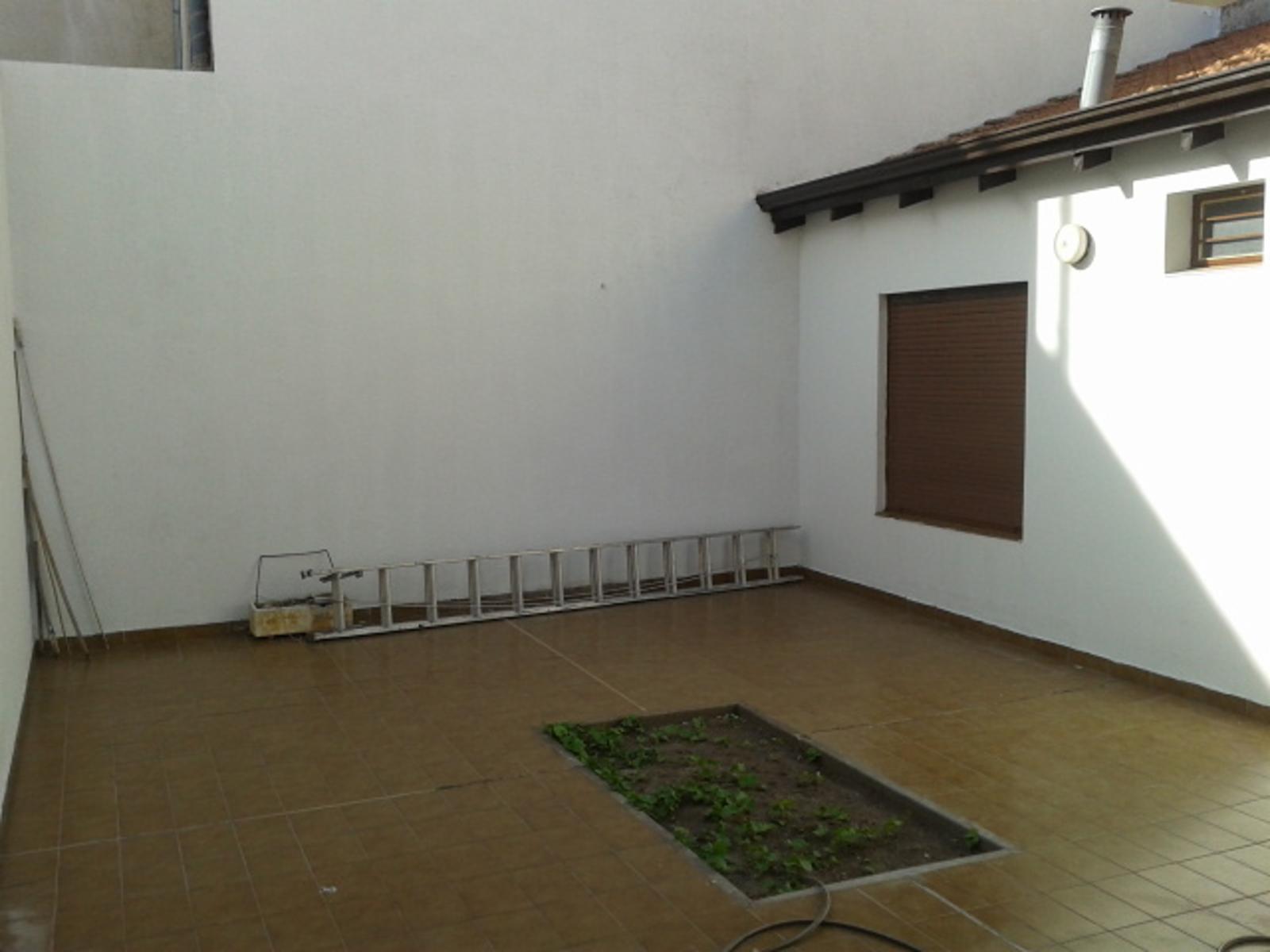 Casa 2 dormitorios c/garaje - 11