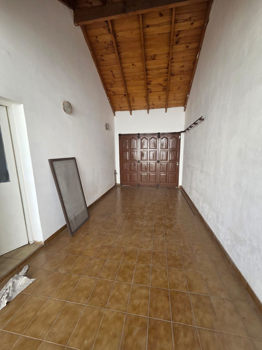Casa 2 dormitorios c/garaje - 18