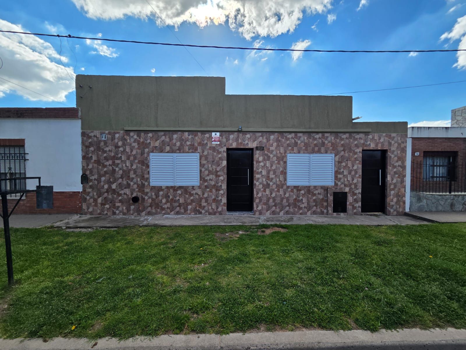 Casa 2 dormitorios totalmente reciclada sin cochera