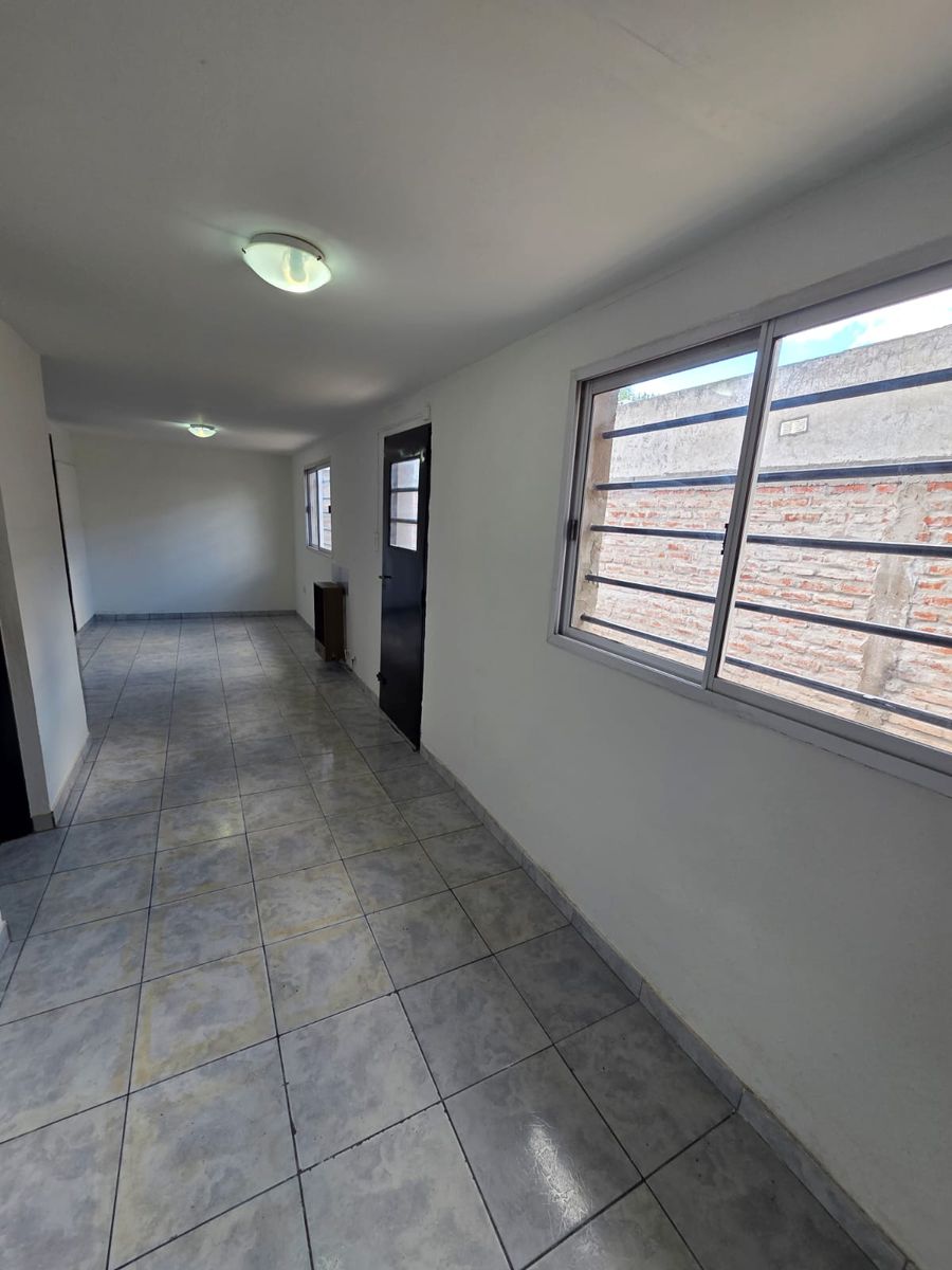 Casa 2 dormitorios totalmente reciclada sin cochera — foto 5