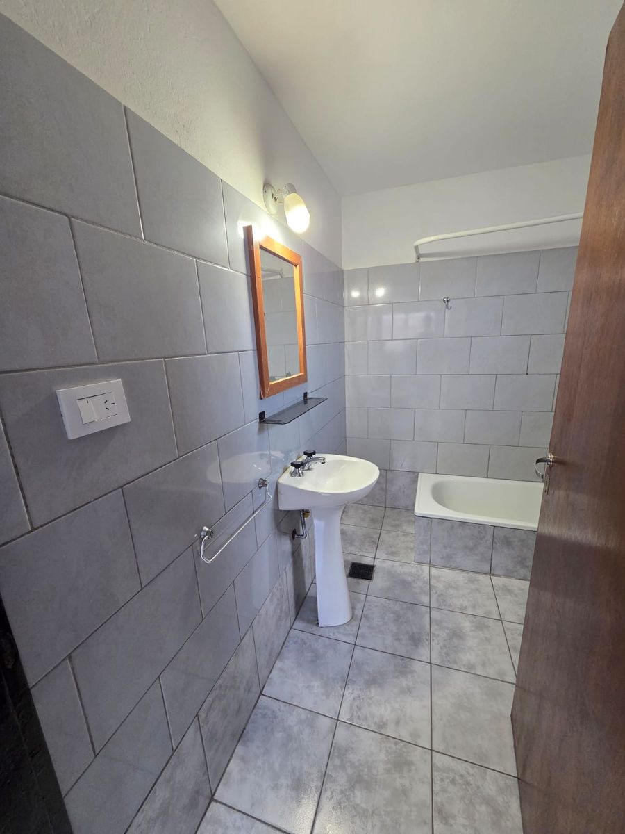 Casa 2 dormitorios totalmente reciclada sin cochera — foto 13