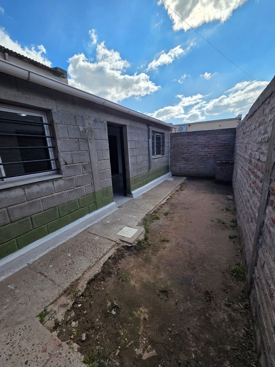 Casa 2 dormitorios totalmente reciclada sin cochera — foto 15
