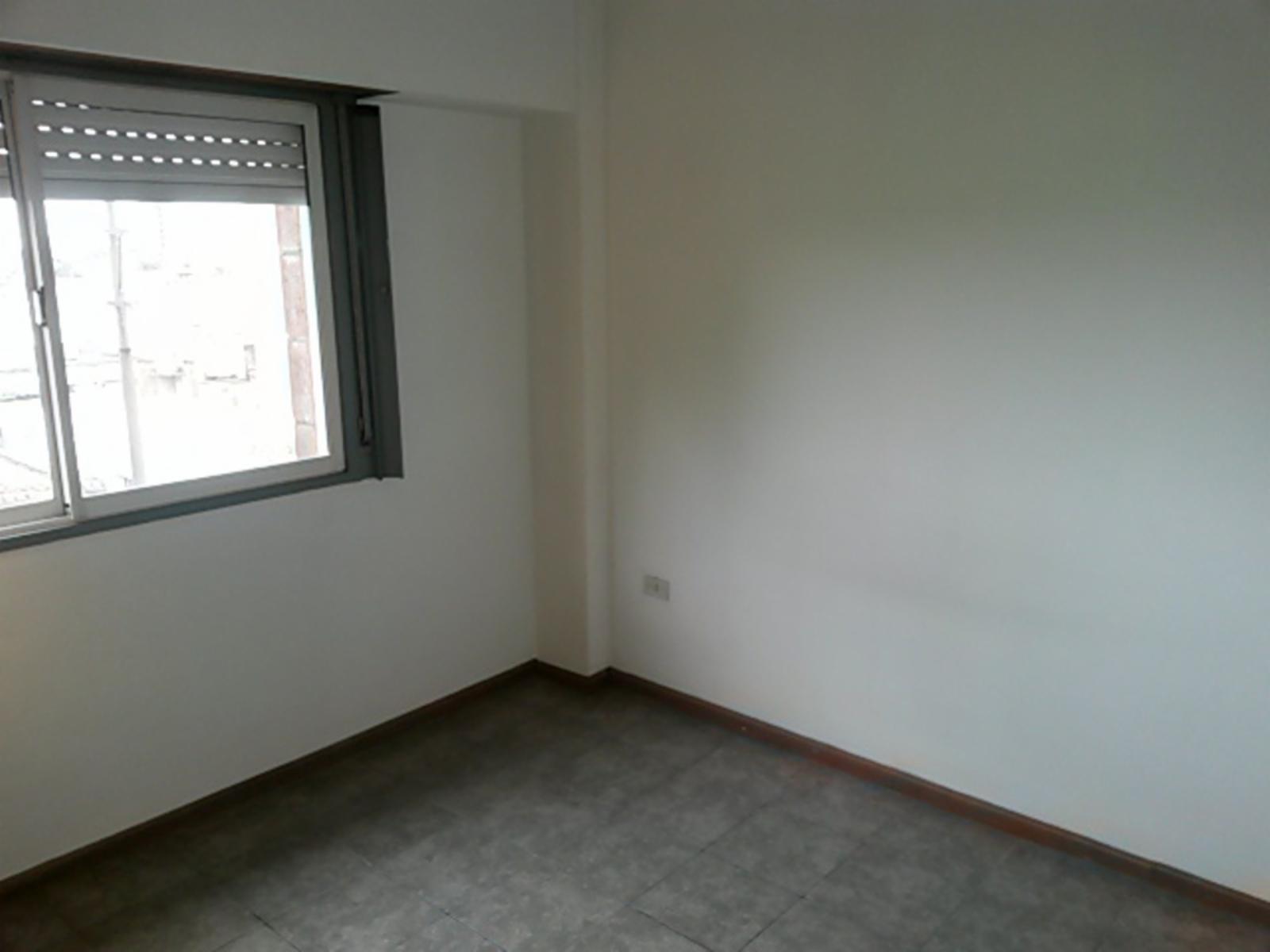 Departamento 1 dormitorio con cochera Gral Paz 244 - 9