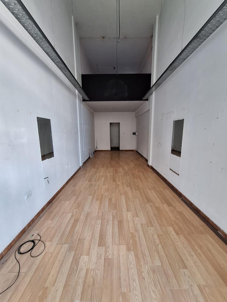 Local Comercial con entrepiso - 5