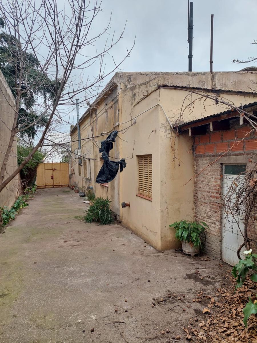 Casa + local + galpon sobre lote de 10 x 41 ideal para inversores — foto 14