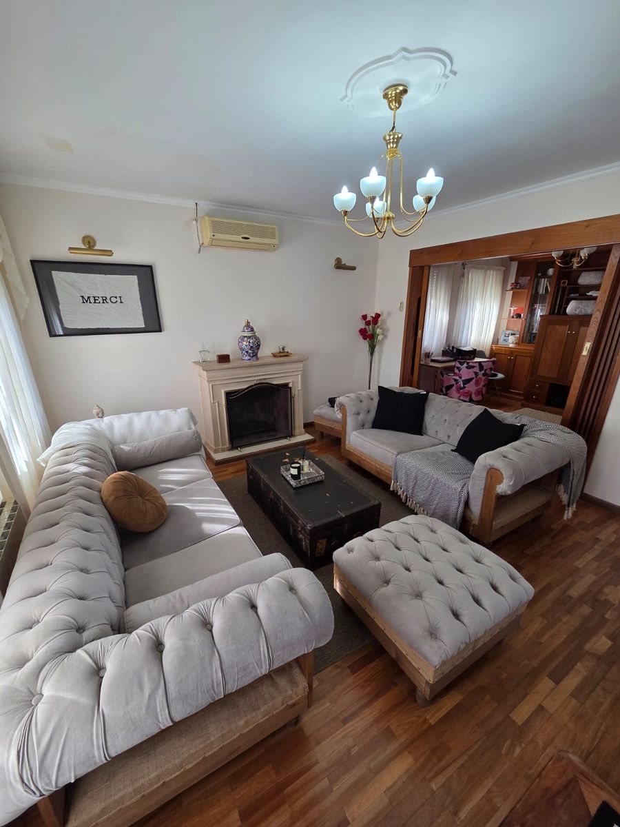 Casa 5 dormitorios en Venta PAGO CHICO