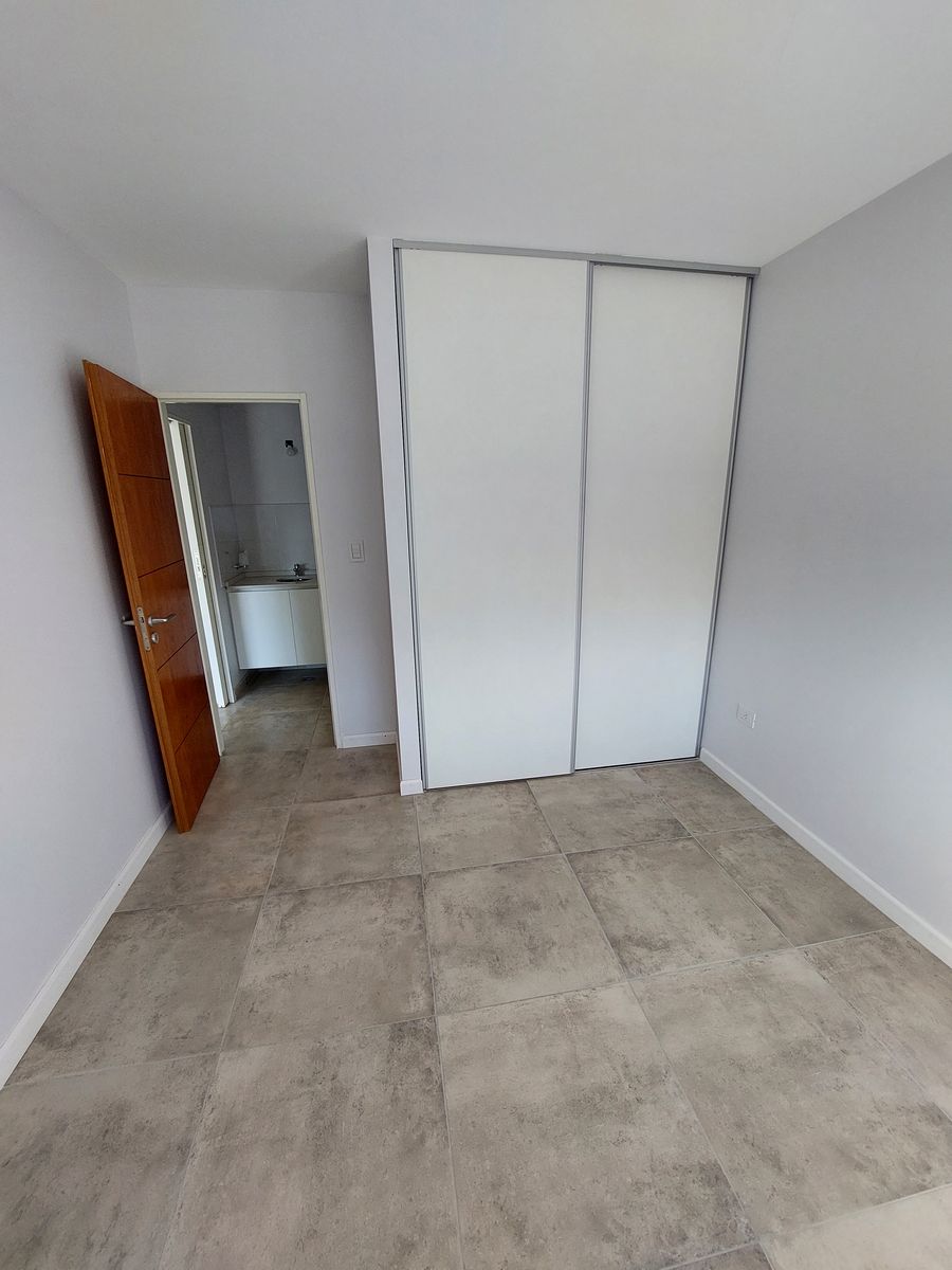 Departamento 1 dormitorio c/cochera y terraza propia — foto 5