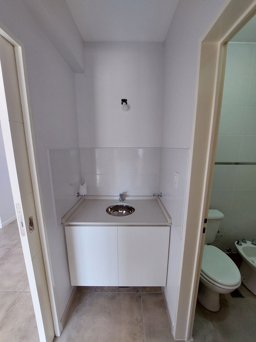Departamento 1 dormitorio c/cochera y terraza propia — foto 6