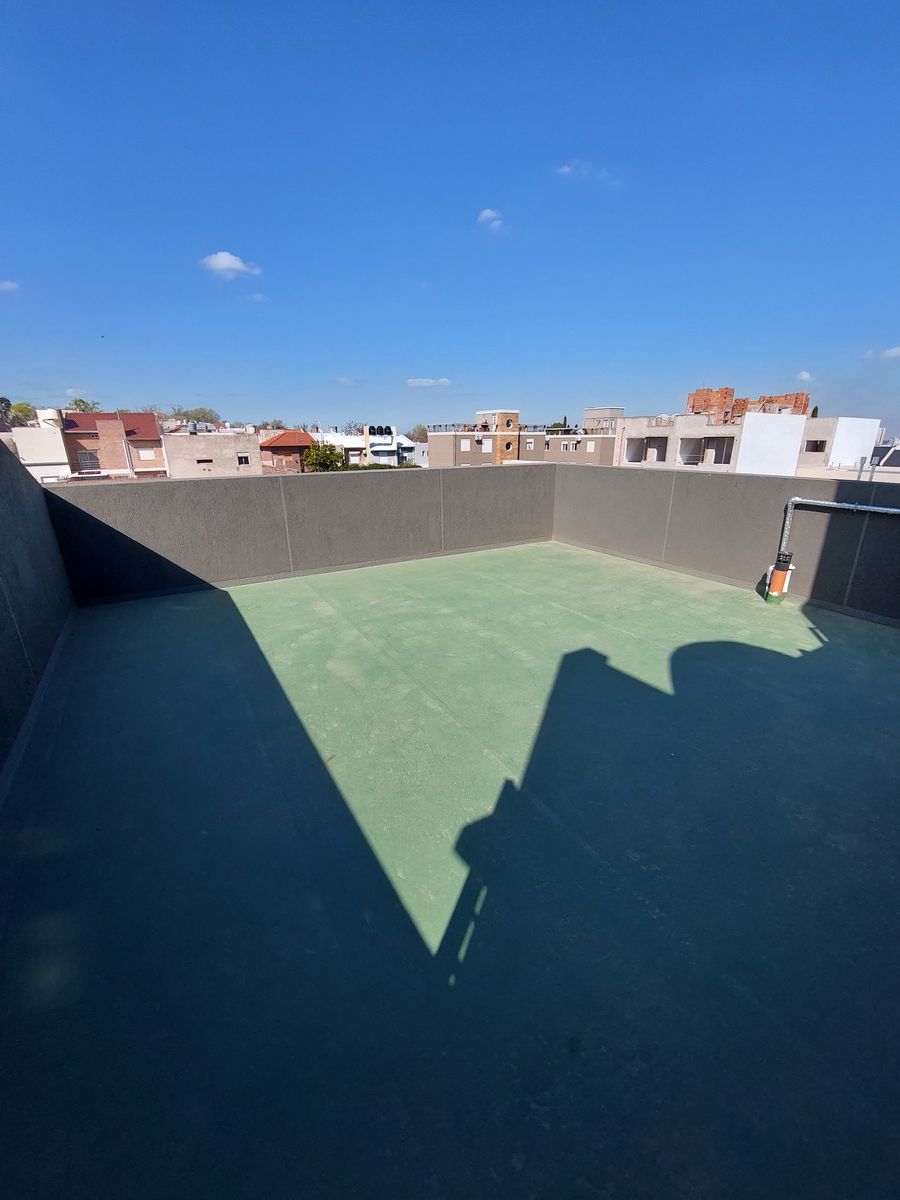 Departamento 1 dormitorio c/cochera y terraza propia — foto 9