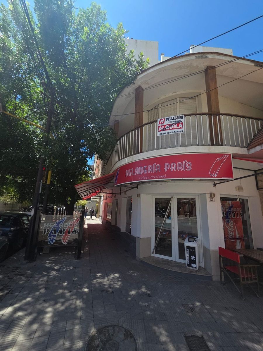 Casa de altos SOLO USO PROFESIONAL O COMERCIAL - 2