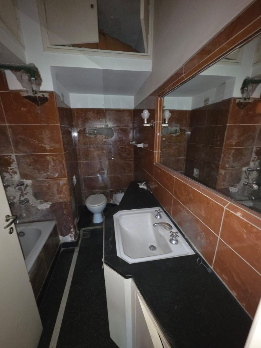 Casa de altos SOLO USO PROFESIONAL O COMERCIAL - 11