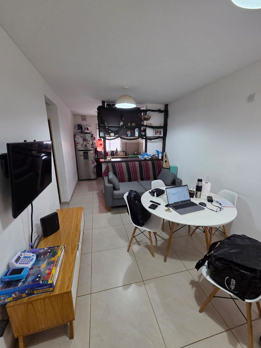 Departamento 2 dormitorios con cochera - 2