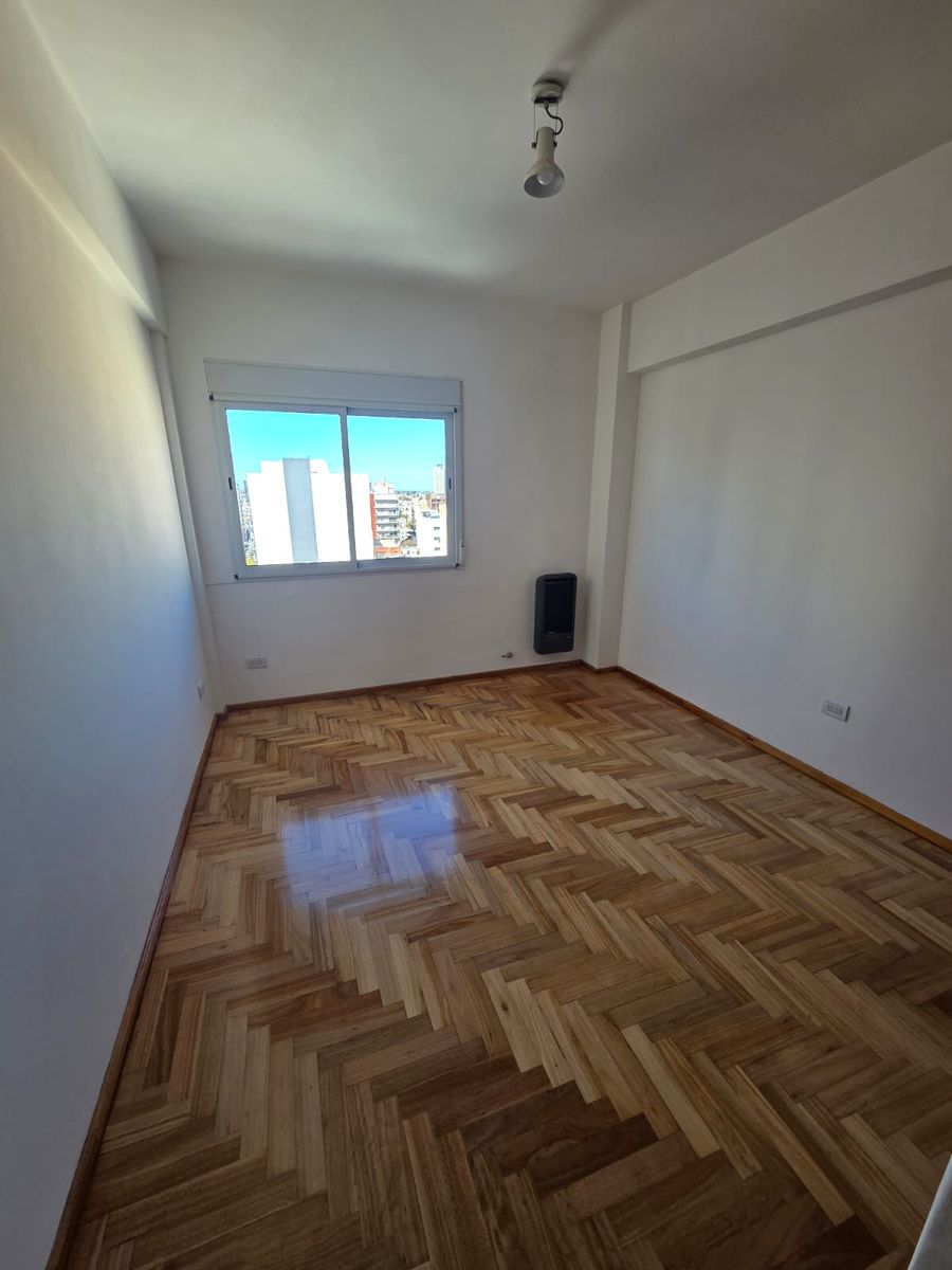 Departamento 3 dormitorios c/cochera - 9