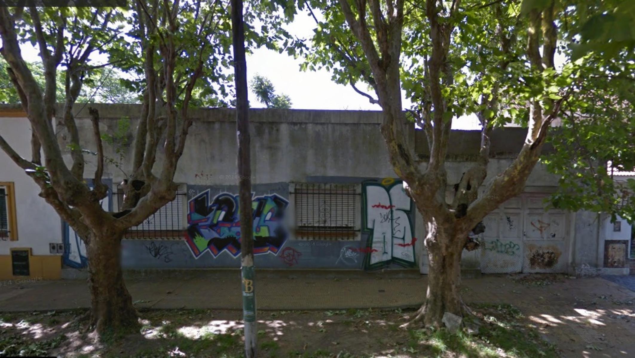 MARMOL - CASA A RECICLAR SOBRE JOSE SANCHEZ