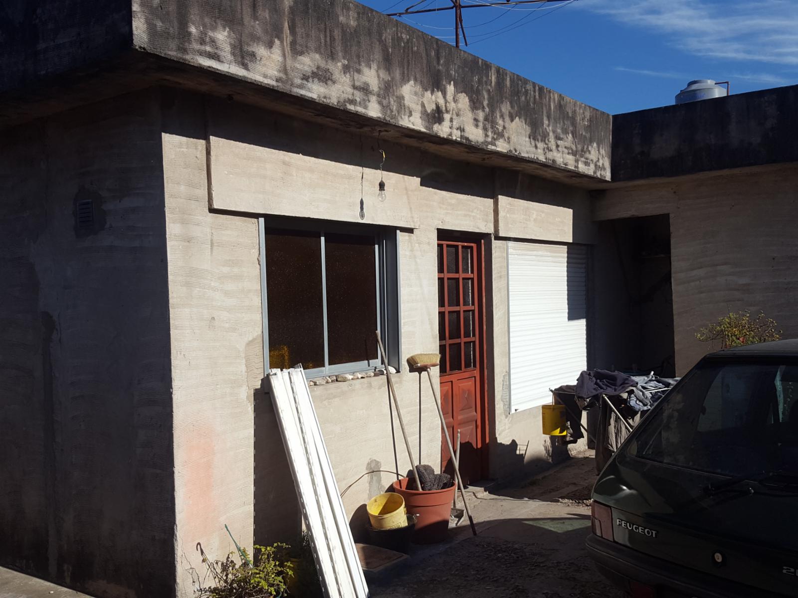 LONGCHAMPS - Casa Con Galpón Apta Crédito — foto 11